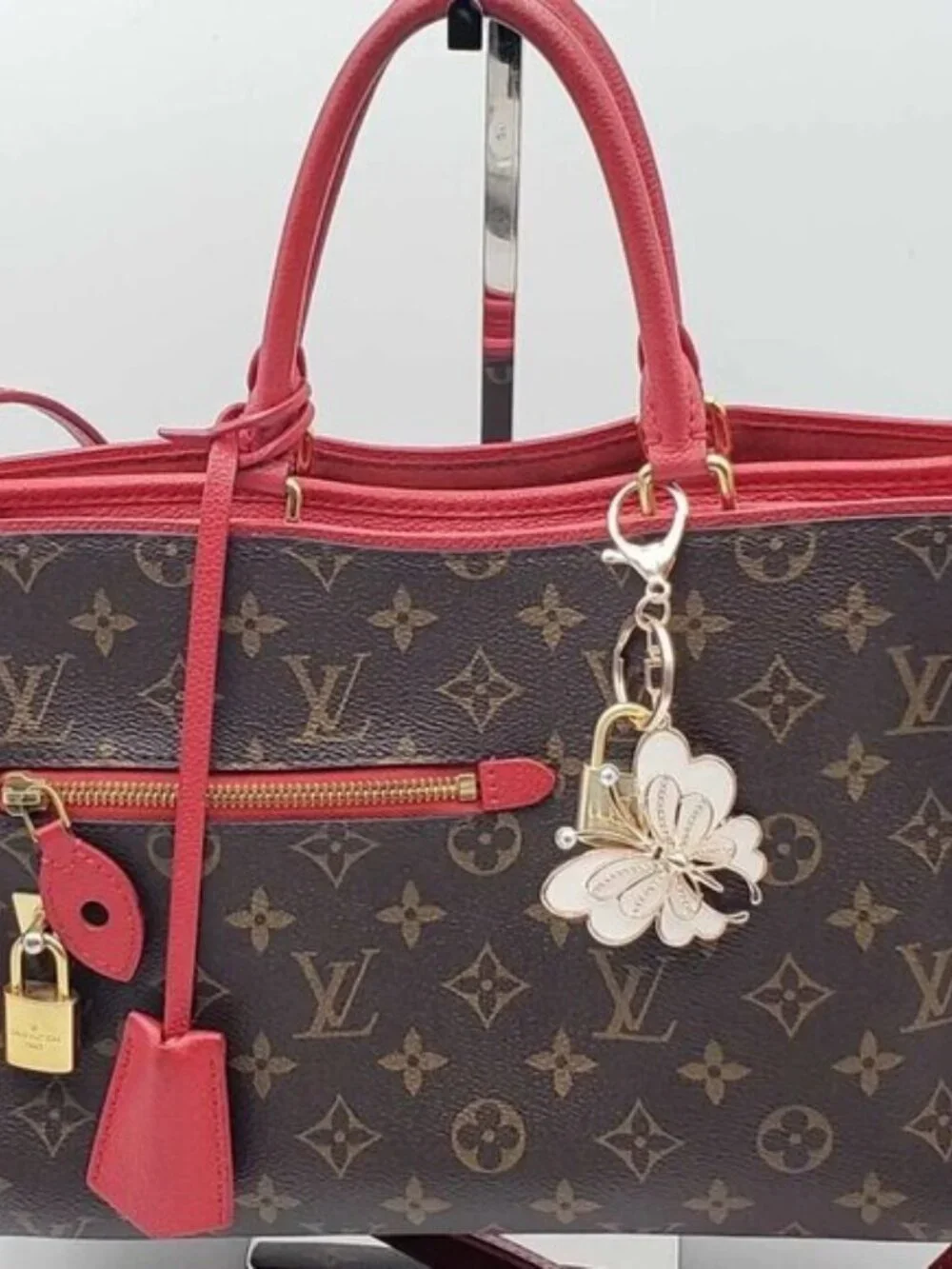 Authentic Louis Vuitton Gold Lock 🔒 Unbranded Butterfly Keychain Bag Charm LV
